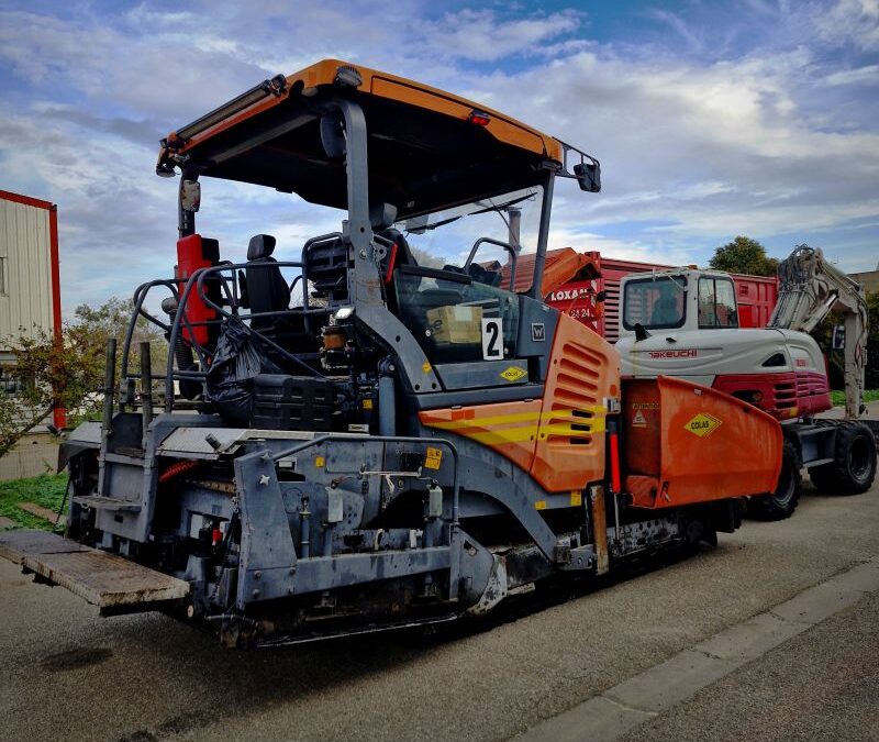 Un finisseur de route avec un moteur Cummins – BH au centre de la solution