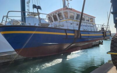 Mise en service d’un moteur neuf CUMMINS : un bateau de bathymétrie prêt à manœuvrer