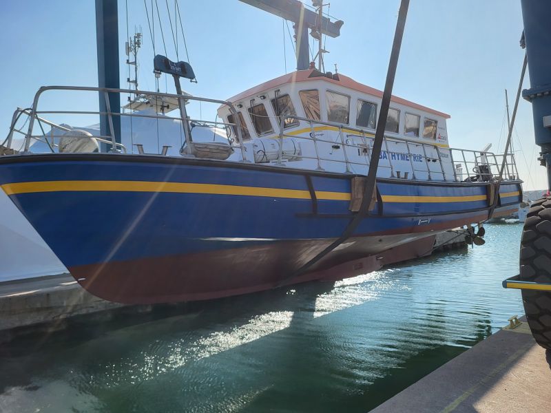 Mise en service d’un moteur neuf CUMMINS : un bateau de bathymétrie prêt à manœuvrer