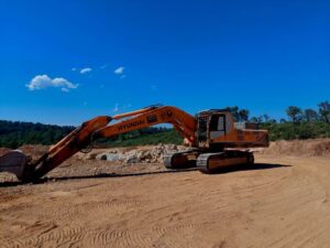 Reparation d'une pelleteuse hyundai avec moteur cummins